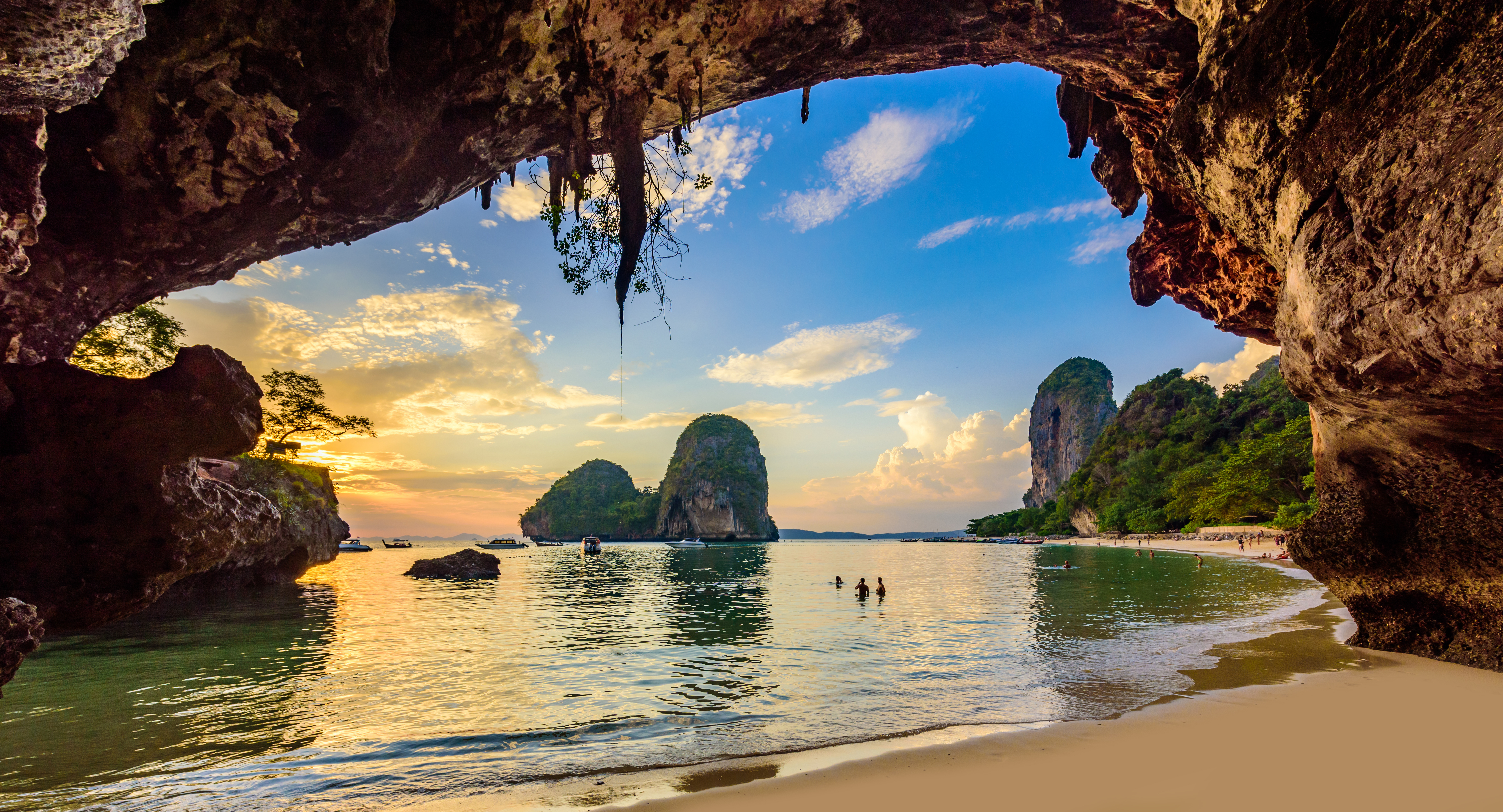Emerald Pool Krabi Tour with Tiger Cave Temple