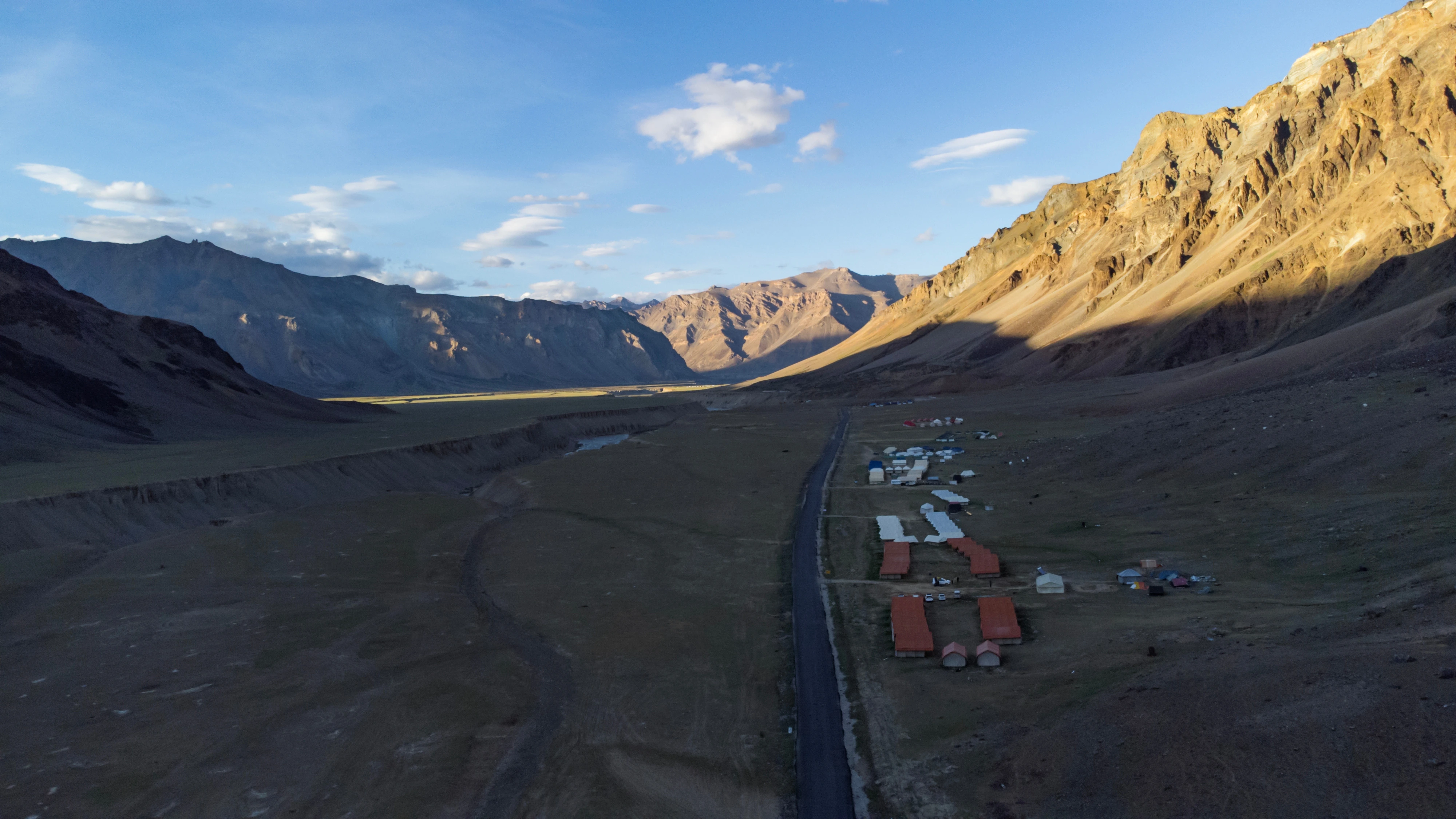 Pangong Lake to Leh