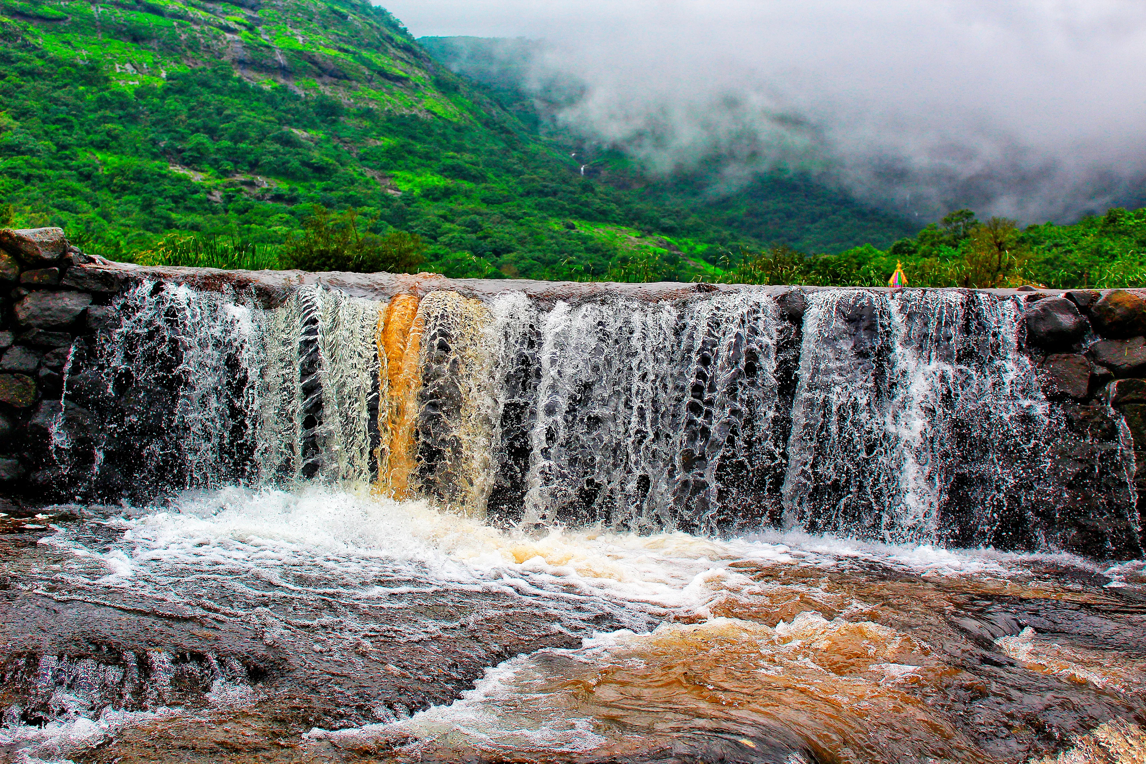devkund waterfall trek