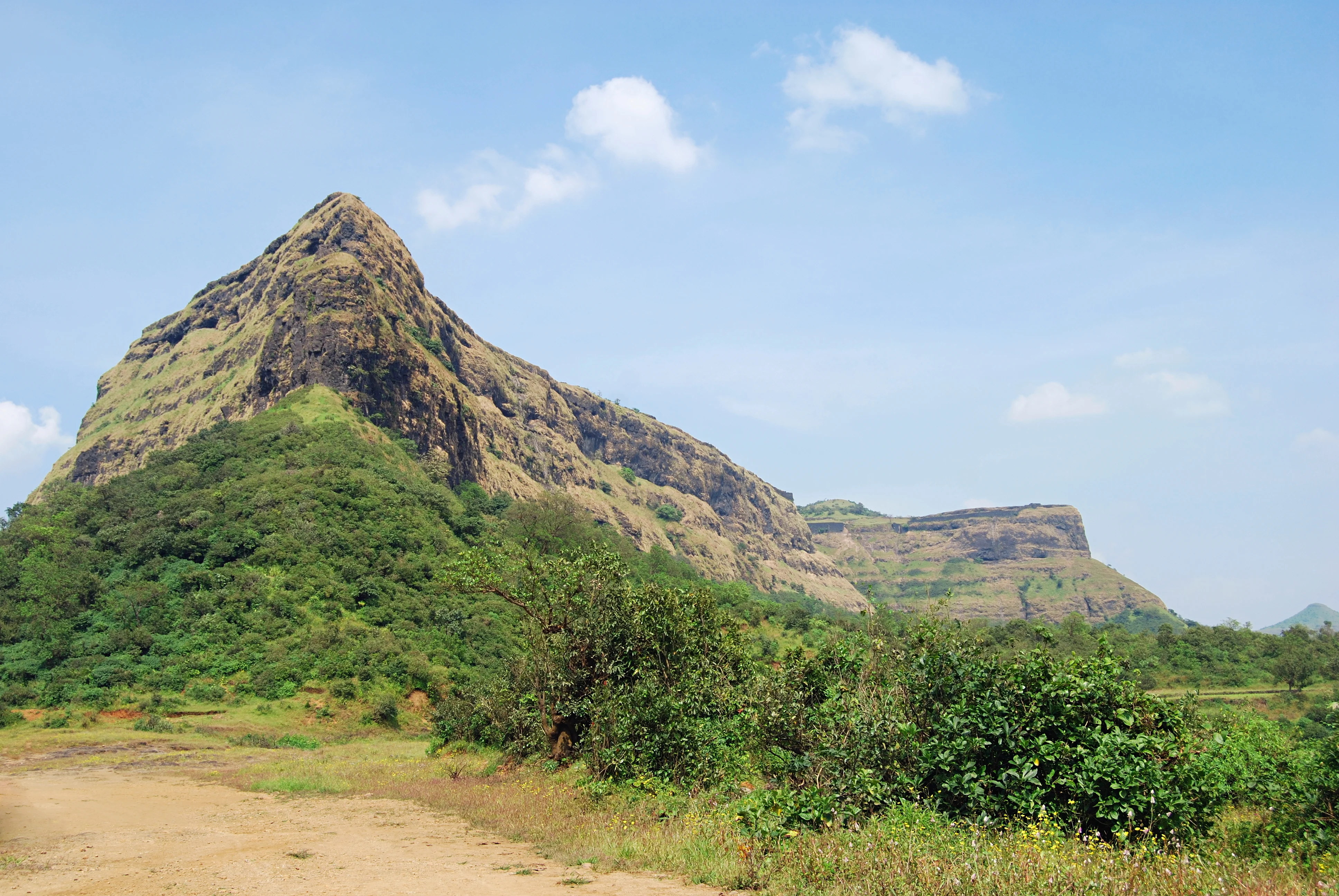 visapur fort