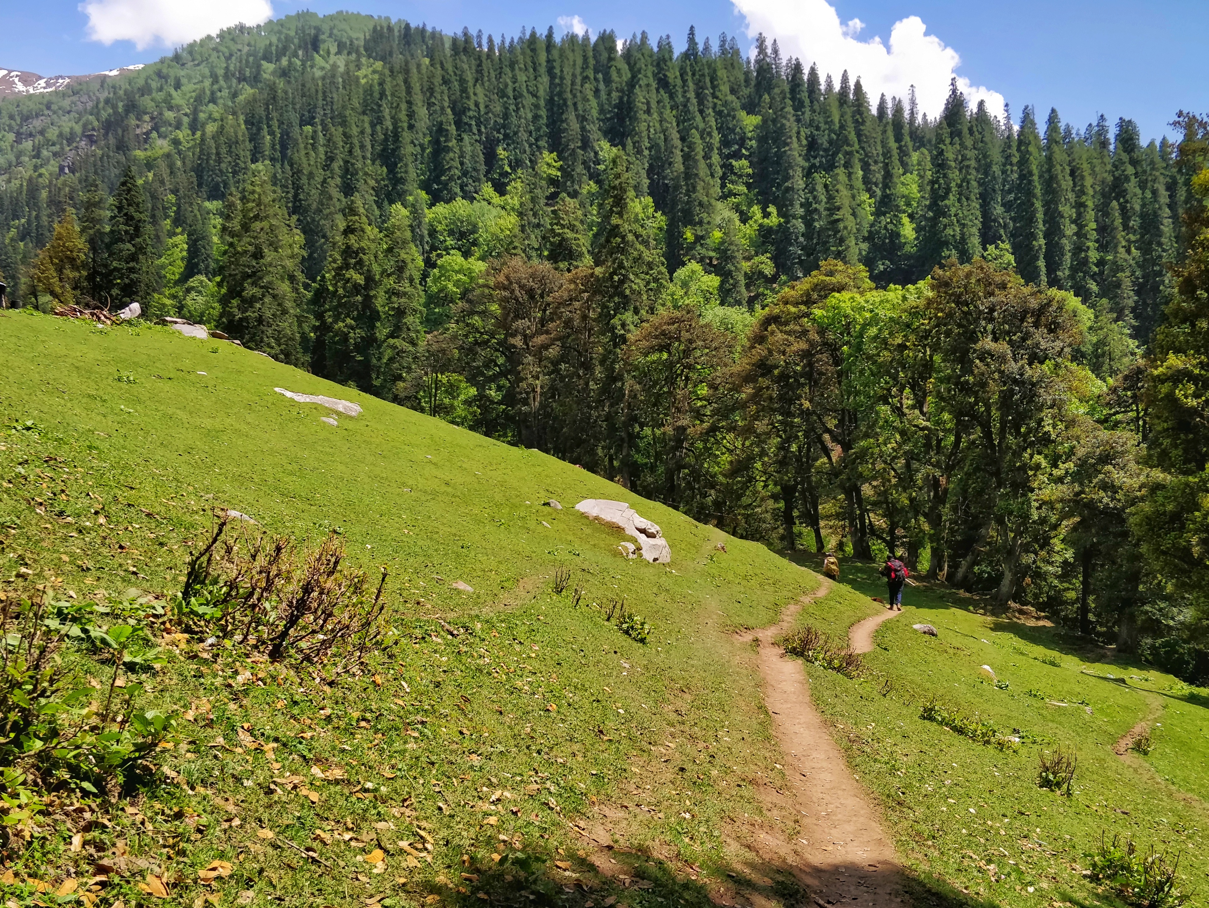 Descent Trek to Wan from Ghairoli Tal